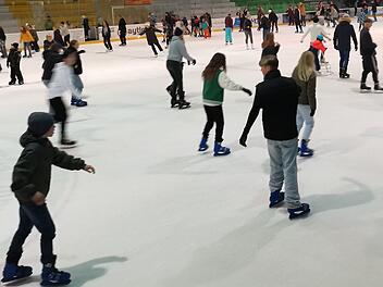 Bad Kissingen: Stadt fordert verkaufte Eissporthalle zur&uuml;ck - "Erwartungen nicht erf&uuml;llt"
