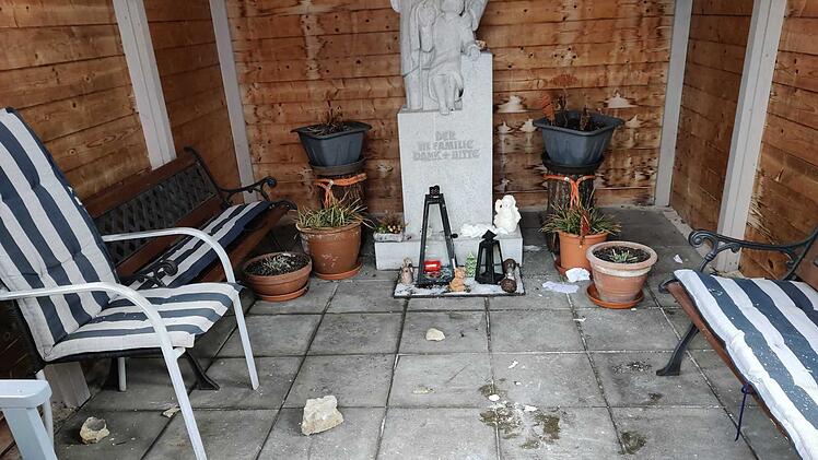 Sommerach: Vandalismus in Kapelle - Familie von Erbauer sucht nach Zeugen