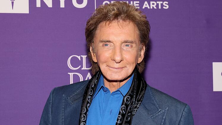 Barry Manilow hat seine Krebserkrankung &uuml;berstanden und arbeitet an seinem B&uuml;hnen-Comeback.