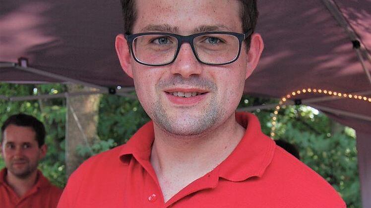 Fleisch aus eigener Zucht: Metzgermeister Pascal Häusler mit Proben aus der heimischen Wurstküche.Sigismund von Dobschütz