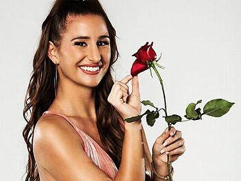 Nächste Show, nächstes Glück? Nach DSDS nimmt Natali Vrtkovska aus Neustadt jetzt an der RTL-Show "Der Bachelor" teil. Die neue Staffel der Liebesshow startet am 8. Januar 2020.  Foto: TVNOW/Arya Shirazi