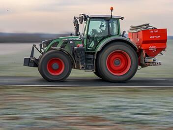 Traktor-Diebstähle im Kreis Bayreuth und in Hof