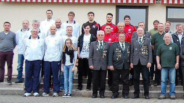 102 Personen vom Fußball über Tennis bis hin zum Schützensport wurden vom Markt Oberthulba ausgezeichnet.