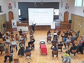Die Realschüler machten sich Mut für die Berufswahl. Foto: Katharina Salg