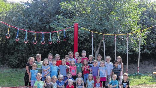 Neues Spielgerät: Willkommen am Hochseilgarten