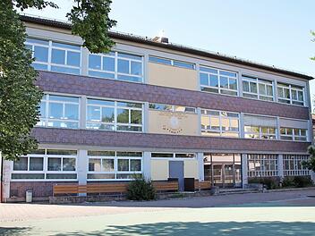 Bei einer Generalsanierung der Schlossbergschule gäbe es viel zu tun. Nicht alles könnte zufriedenstellend gelöst werden.  Foto: Charlotte Wittnebel-Schmitz