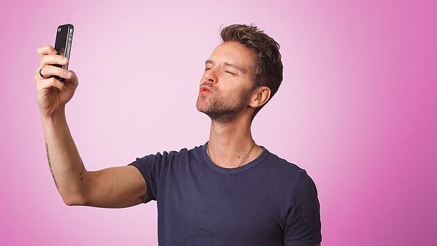 Dating-Burnout: So schaden Online-Partnerbörsen deiner Psyche