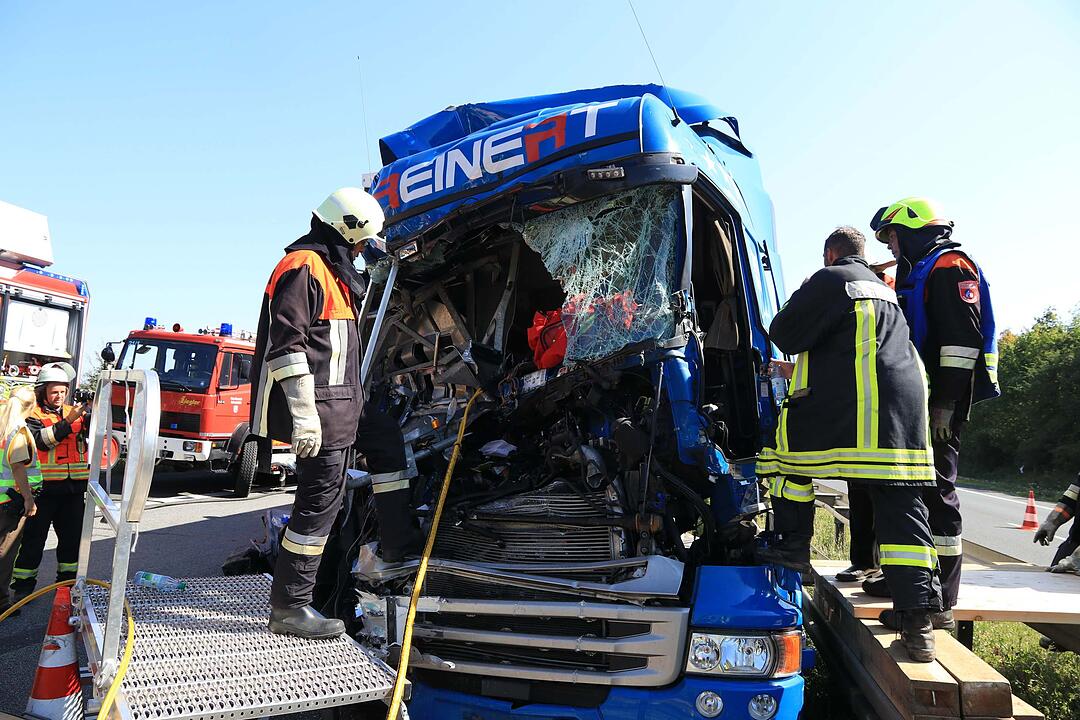 Lkw-Unfall bei Schweinfurt: Es geht um Leben und Tod - und die Rettungsgasse bleibt dicht