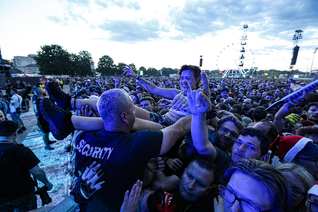 Rock im Park 2019: Regen und Sturm beim Auftritt der Ärzte