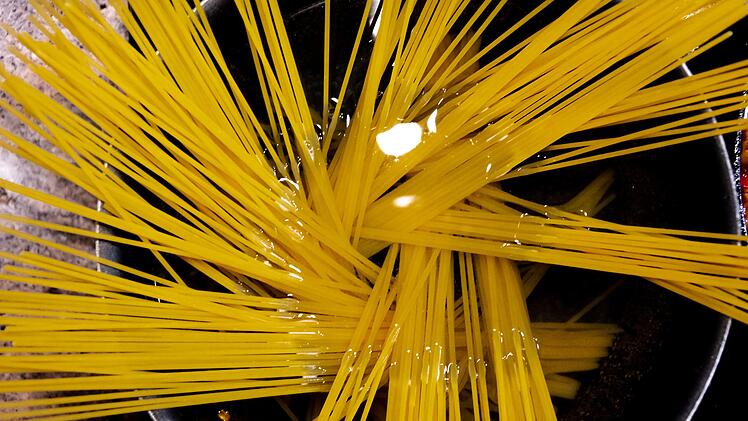 Nudeln kochen, Spaghetti, Pasta