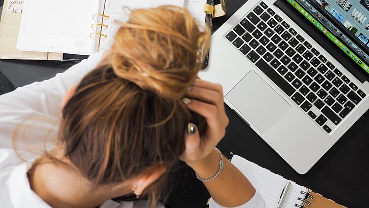 Mehrere Mobilfunkanbieter haben überteuerte Rechnung verschickt. Symbolfoto: energicpic.com/pexels.com