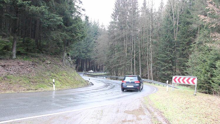 Die Haarnadelkurve um den Felsvorsprung  Foto: Friedwald Schedel