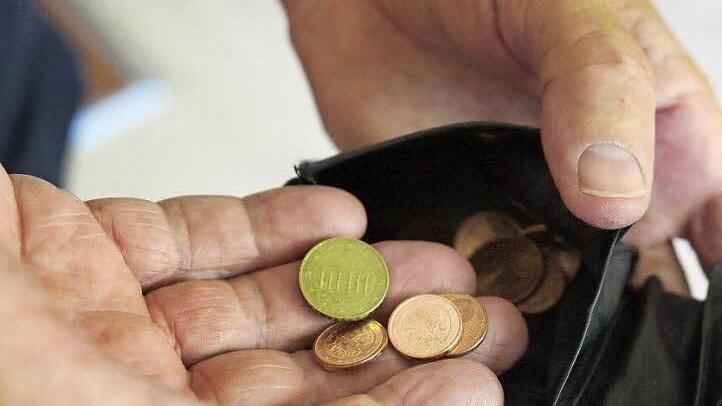 Wenn das Geld nicht mehr zum Leben reicht, dann brauchen Menschen Hilfe vom Sozialamt und vom Bund. Foto: Mascha Brichta/dpa