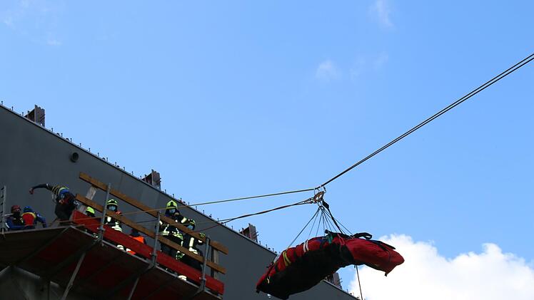 Feuerwehrgroßübung bei Oberthulba.