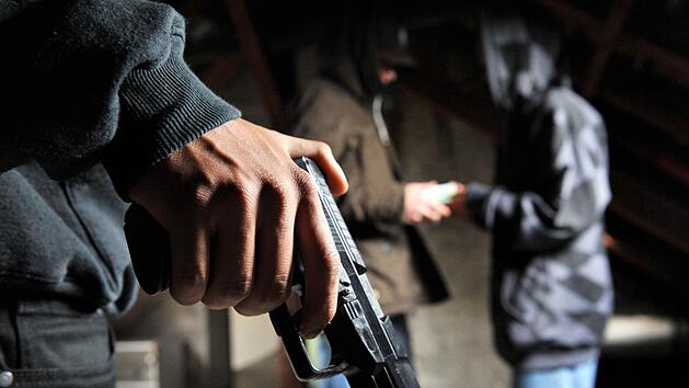 Neue Zahlen belegen, dass das Mafia-Problem in Bayern zunimmt. N&uuml;rnberg soll dabei eine Hochburg der italienischen Familienclans sein.  Symbolbild: Frank Leonhardt/dpa