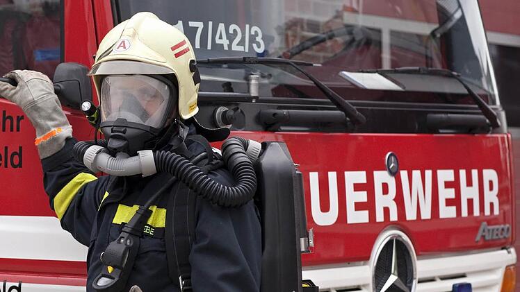 Der Einsatz wurde abgeblasen - denn der vermeintliche Alarm des Rauchmelders entpuppte sich als etwas ganz anderes. Symbolfoto: Arno Burgi dpa/lbn