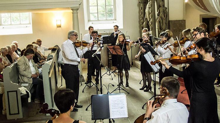 Zahlreiche Zuhörer lockte die Serenade mit dem Collegium musicum Coburg in die Schlosskirche Ahorn. Foto: Jochen Berger