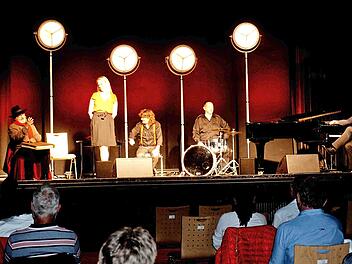 Die Leipziger Pfeffermühle bei ihrem Auftritt