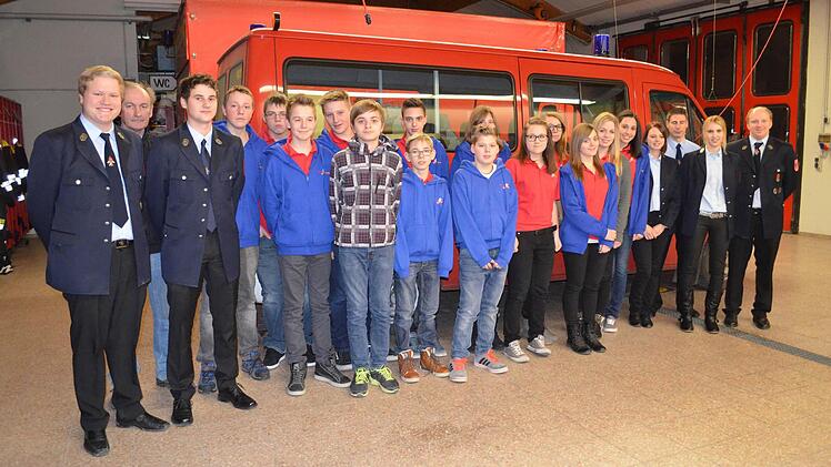 Die Verantwortlichen für die Jugendwehr der FFW Sand Foto: Weinbeer