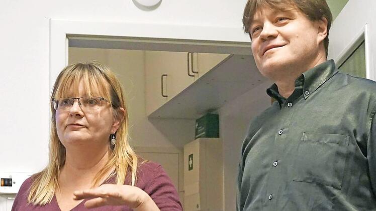 Neue Vorsitzende des Obst- und Gartenbauvereins Weisendorf ist Vorsitzende Angelika Mechthold-Schmitz, auf dem Foto mit ihrem Amtsvorgänger Frank Münch. Foto: Richard Sänger