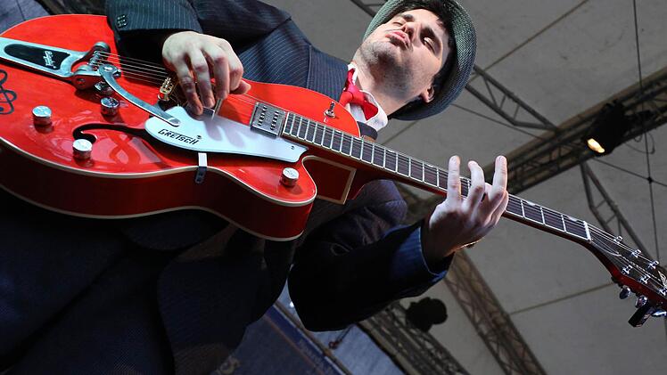 Gitarre: Martin Tessa