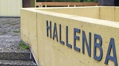 Die Gruppierung "Neue Wege" hat einen Abriss-Antrag fürs Hallenbad gestellt. Foto: Archiv