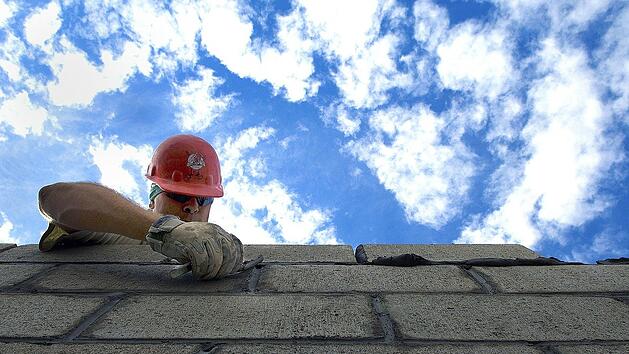 In diesen 17 Berufen gibt es ein ordentliches Azubi-Gehalt.