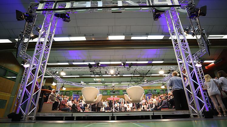 Die Fernsehsendung "Jetzt red i" war zu Gast in Kronach. Foto: Marian Hamacher