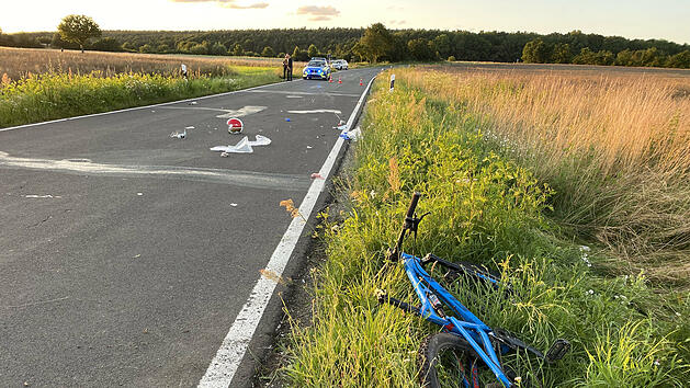 Zwei Schwerverletzte nach Zusammensto&szlig; zwischen Fahrrad und Roller