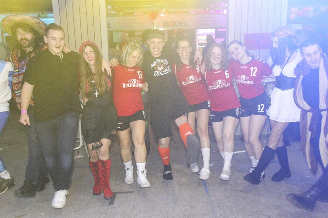 Super Stimmung beim Blütenfasching