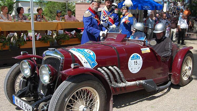 Beim Concours d´ Elegance gab es für die Teilnehmer einen königlichen Empfang. Fotos: Sigismund von Dobschütz
