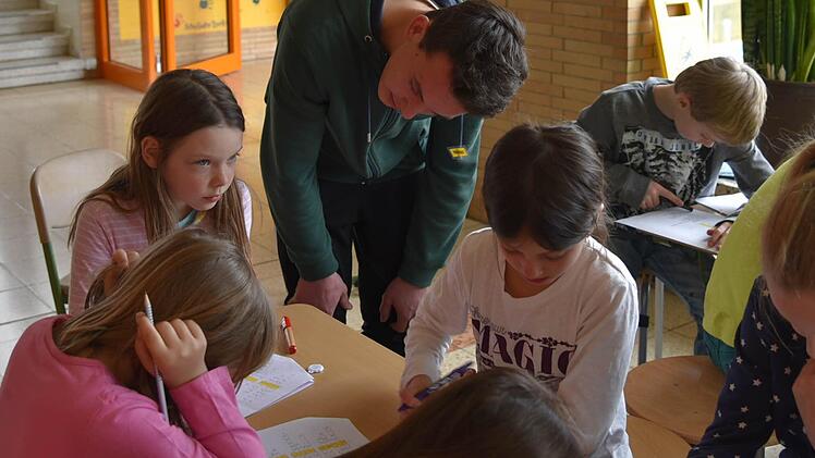 Unterricht von Schüler zu Schüler Foto: Gabi Arnold