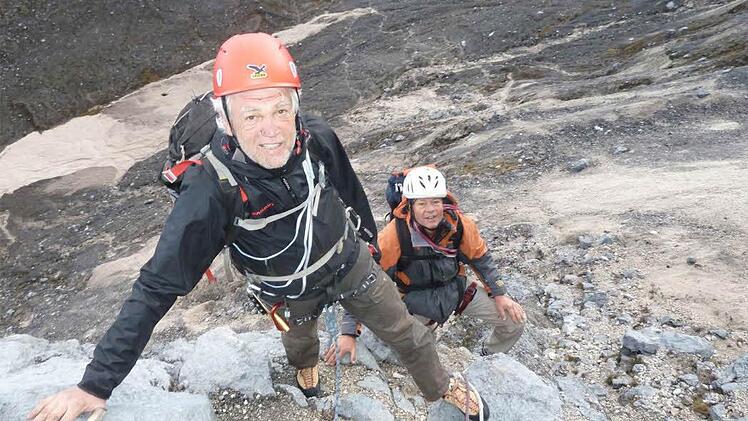 Im Februar hat Gerd Schütz (links) zwei 6000er-Berge bestiegen: Als übung für den Mount Everest.