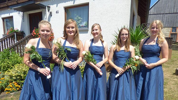 Die fünf Festdamen der Jubelwehr Foto: Thomas Weichert