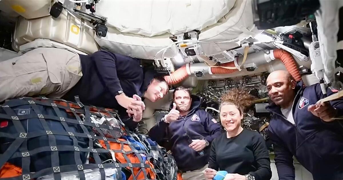 Suddenly Nutella flies through the spaceship - | Coincidence or publicity ...