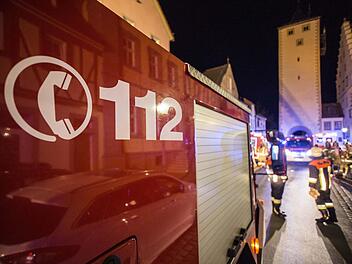 In Marktleugast kam es zu einem Feuerwehreinsatz mit 60 Einsatzkräften. Eine Seniorin hatte Gegenstände auf dem Herd vergessen. Symbolfoto: Rene Ruprecht