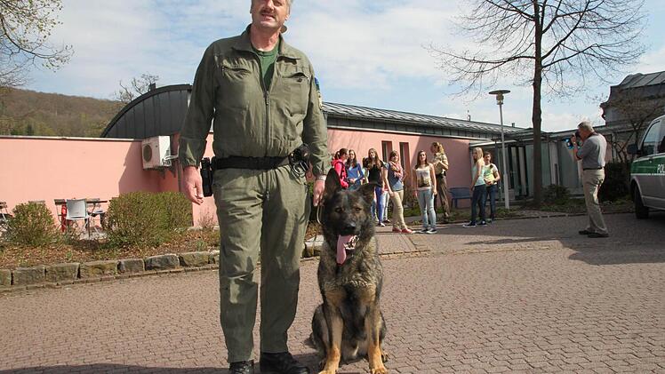 Mitgebracht hat ihn Michael Eckert von den Operativen Ergänzungsdiensten in Schweinfurt.