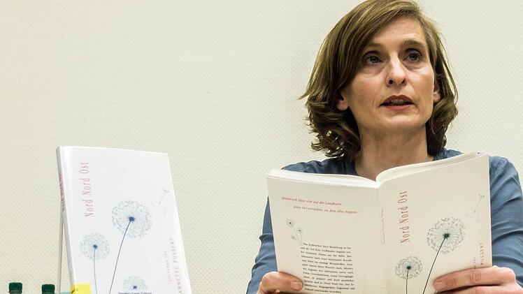 Annette Pussert stellte ihren Roman-Erstling "Nord Nord Ost" in Coburg vor. Foto: Jochen Berger