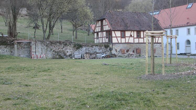 Der ehemalige Klostergarten des Kloster Altstadt soll wieder ertüchtigt werden. Hier könnten Freiluftaufführungen der Musikakademie und anderer Veranstalter stattfinden und eventuell eine kleine Café-Gastronomie entstehen.
