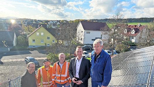 Auf dem Dach der Grund-und Mittelschule in Oberthulba befindet sich jetzt eine Photovoltaik-Anlage.