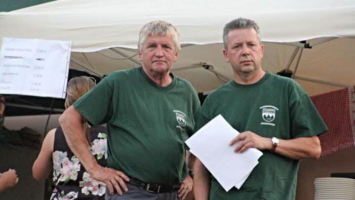 Heinz Fausten (links) und Helmut Ungar stießen sie Sanierung der "Roten Marter" an und sorgten für die Umsetzung.