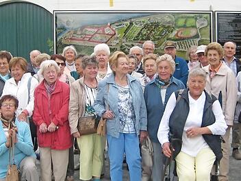 Die Reisegruppe stellte sich zum Erinnerungsfoto auf.  Foto: Manfred Mussmächer