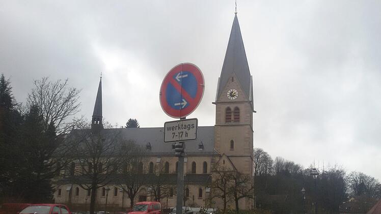Nur nachts und an Sonntagen darf entlang des  Schießgrabens geparkt werden.  Foto: Katrin Geyer