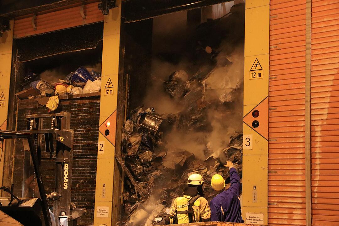Bamberger Müllheizkraftwerk: Tonnen von Müll geraten am Dienstag in Brand