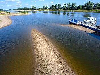 Niedriger Pegelstand an der Elbe