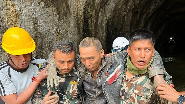 Nach der Sturzflut im Himalaya - Nepal