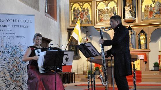 Musik für die Seele spielten Meike Salzmann und Ulrich Lehna. Foto:  Jacqueline Vera Edgü-Mihm