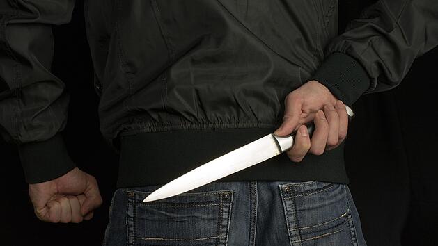 N&uuml;rnberger Hauptbahnhof: Mann (54) bedroht Bahn-Mitarbeiterin mit Messer