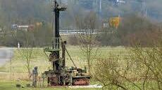 Bodenuntersuchung am Ufer der Saale Foto: Markus Reeh