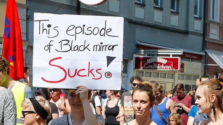 Demonstration gegen das geplante Polizeiaufgabengesetz am 12. Mai 2018 in Bamberg. Foto: Matthias Hoch